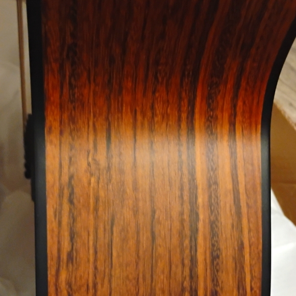 Kadence Guitar (Acoustic/Electric) - Picture 2 of 7
